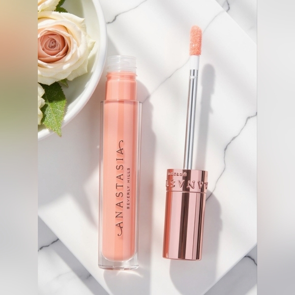 Anastasia Beverly Hills Other - Anastasia Universal Luminous Tinted Lip Gloss In Peachy Nude NEW
